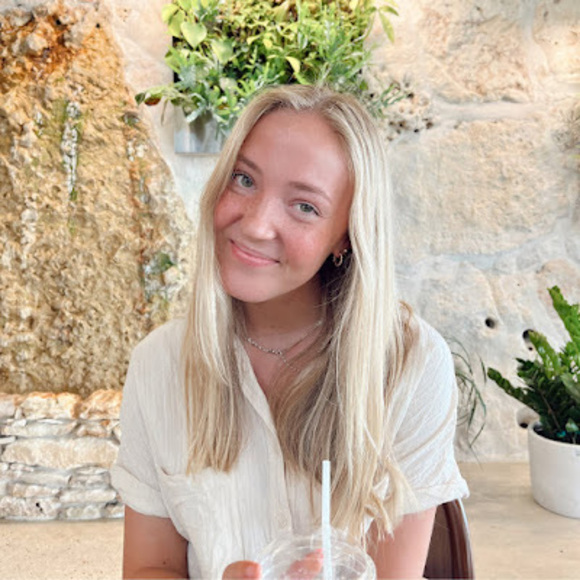 Meet your Posher, Emma kate - Picture 1 of 1